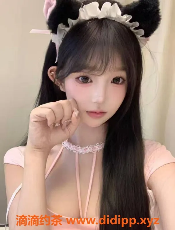 广州楼凤-广州晓港高颜值00后嫩模，诱惑黑丝制服