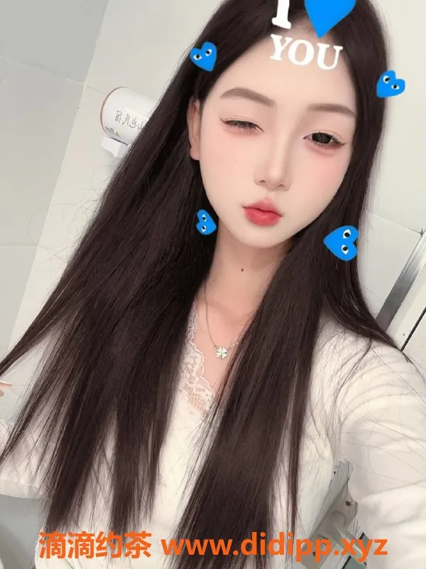 重庆楼凤-渝北小玲，18岁C杯嫩妹，166cm多种服务等你体验