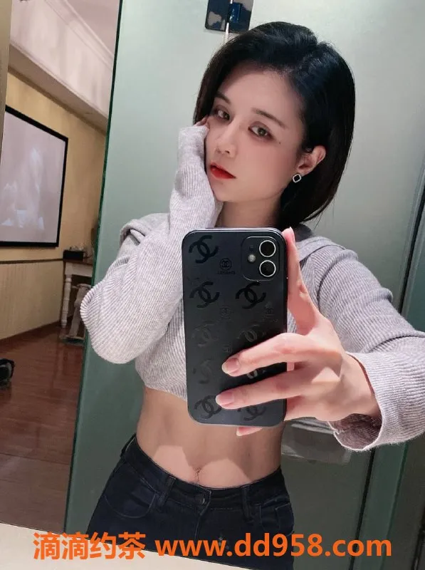 广州楼凤-天河御姐梓梓，甜美听话，私教仅600p