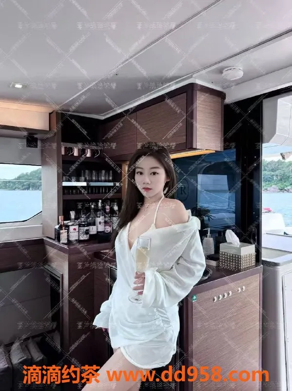 广州楼凤-禅城区欢欢，158cm，46斤，25岁御姐服务