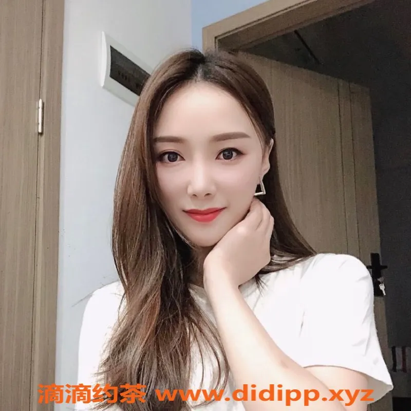 东莞上门服务-东城YoYo，25岁165cm苗条美女，热情服务