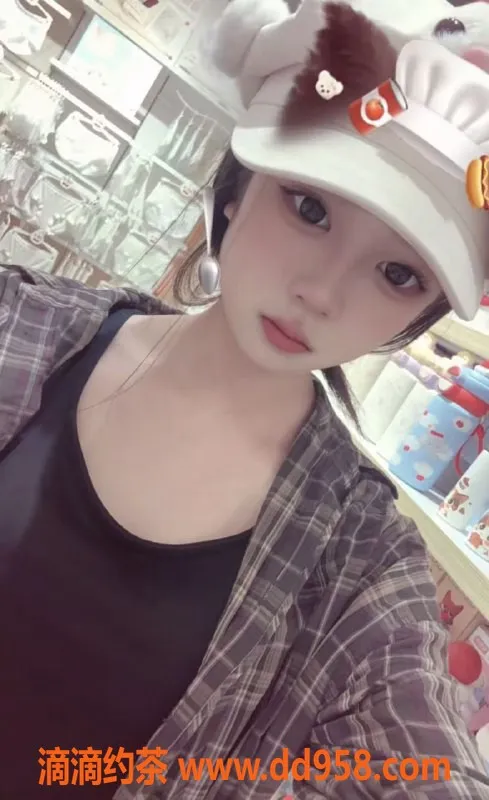 广州楼凤-白云嫩妹小硕，800p水费三点粉服务