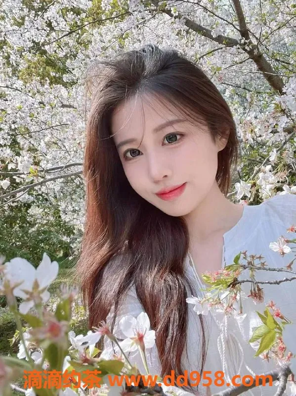 广州楼凤-天河墨沫御姐，69p舌吻服务，超高好评！