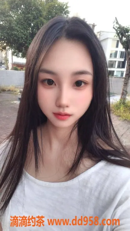 广州楼凤-天河小柔，嫩妹私教，69服务，价格600