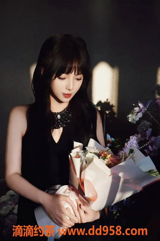 深圳楼凤-龙华妍妍，茶费900P，甜美服务等你来体验