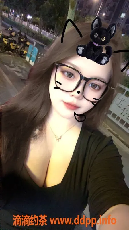 深圳楼凤-福田绵绵，巨乳BBW，700元起享受服务