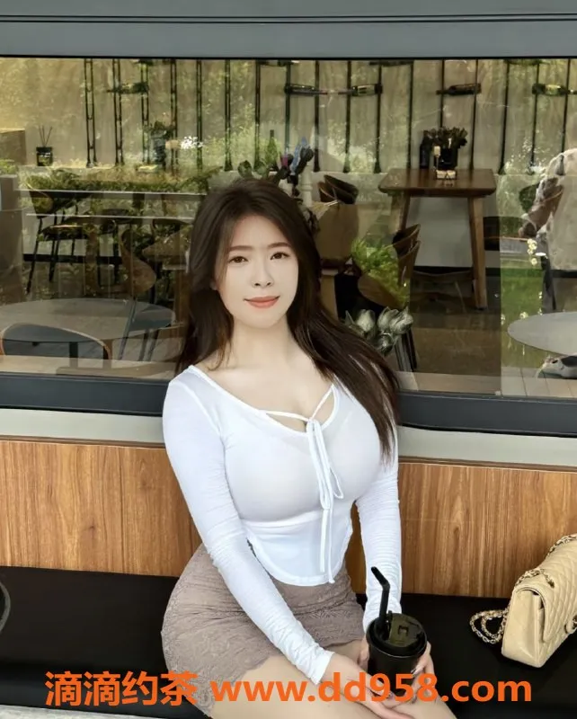 广州楼凤-白云甜甜，莞式服务私教，超值体验