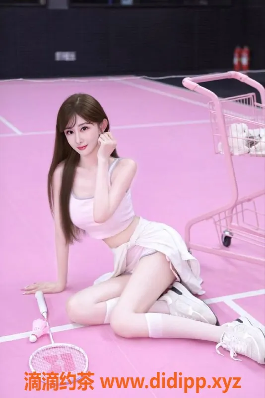 深圳楼凤-深圳龙华雪梨：模特大长腿，1088起价