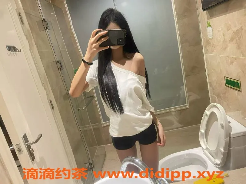 深圳楼凤-宝安小甜甜，18岁166cm，50kg最优服务