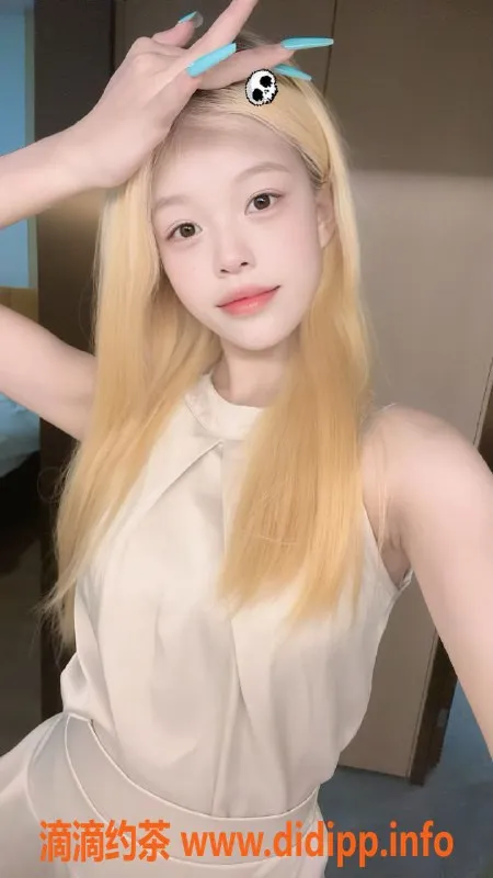 广州楼凤-天河区19岁卡卡，长腿嫩妹服务660起