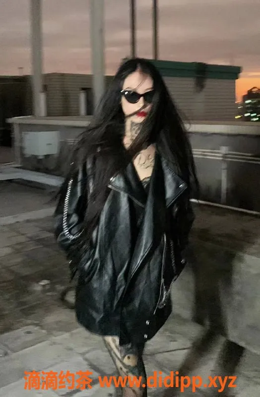 深圳楼凤-福田高颜值嫩妹猫耳朵，19岁长腿美女