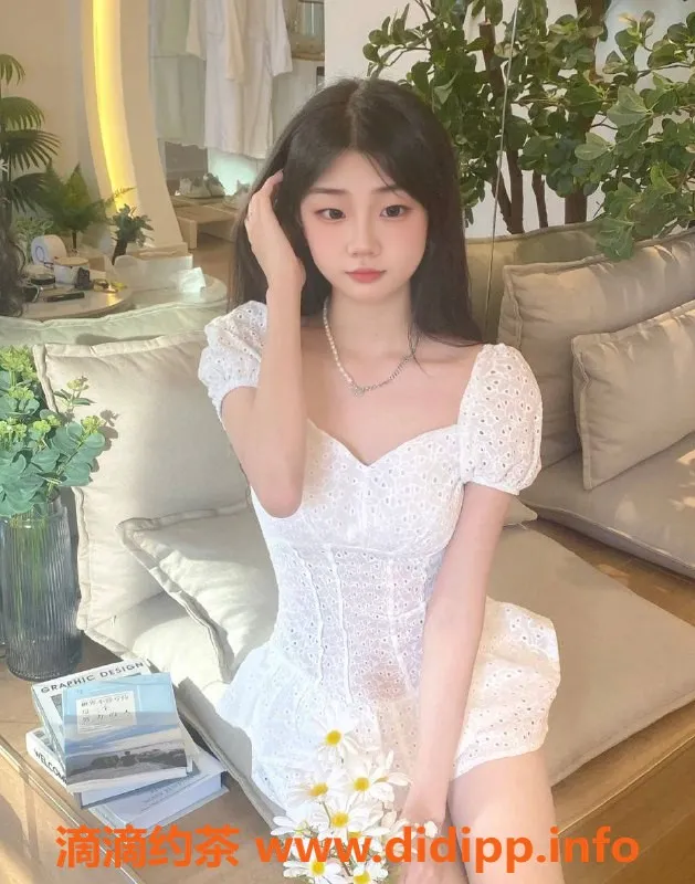 深圳楼凤-福田嫩妹依一，160cm，46kg，激情服务仅1000元起