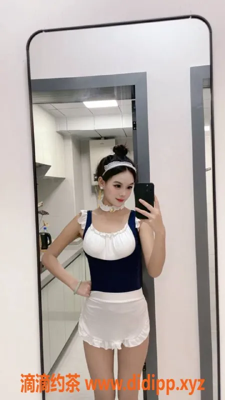 深圳楼凤-深圳小白兔，800元嫩妹，制服诱惑服务