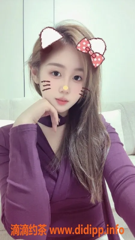 广州楼凤-天河菲儿，颜值逆天的大长腿学妹，仅800元