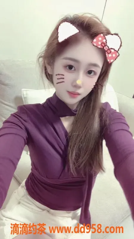 广州楼凤资源信息,天河菲儿，颜值逆天的大长腿学妹，仅800元