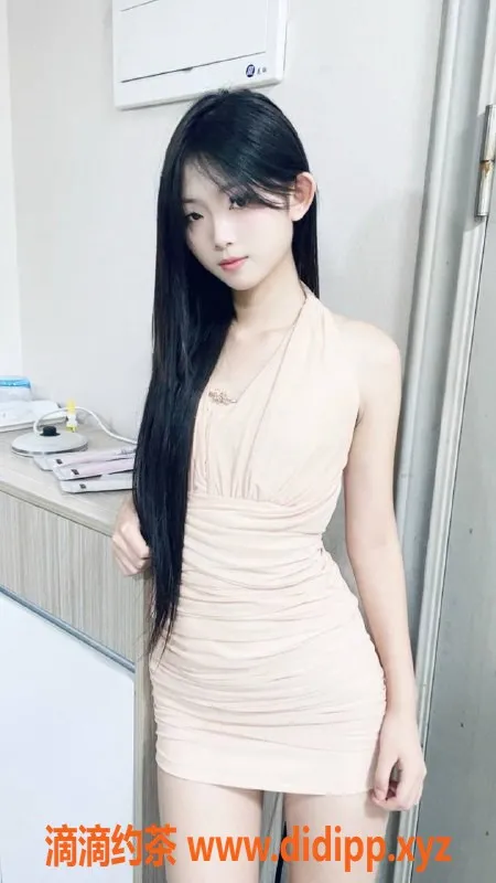 深圳楼凤-宝安小萌，19岁嫩妹，165cm，45kg，最高优惠900元