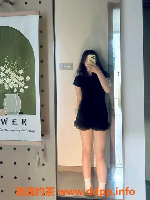 广州楼凤-天河柚柚，甜美学妹，舌吻69，600元起