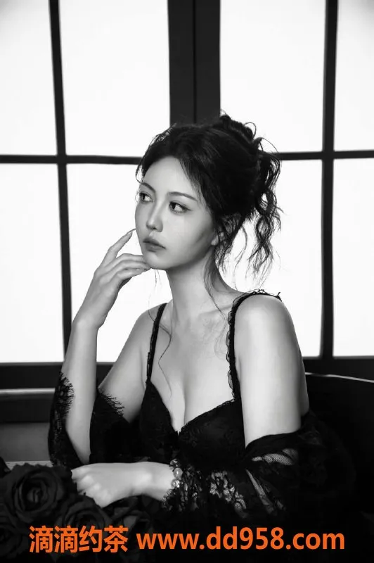 深圳楼凤-南山木子，700元享鸳鸯浴及胸推服务