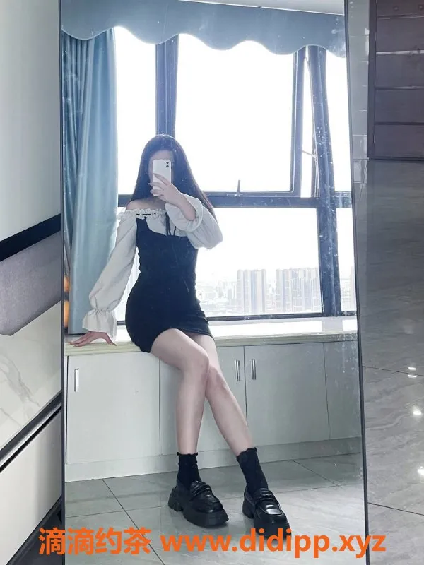 广州楼凤-白云区贝贝，22岁C罩杯，精致服务等你体验