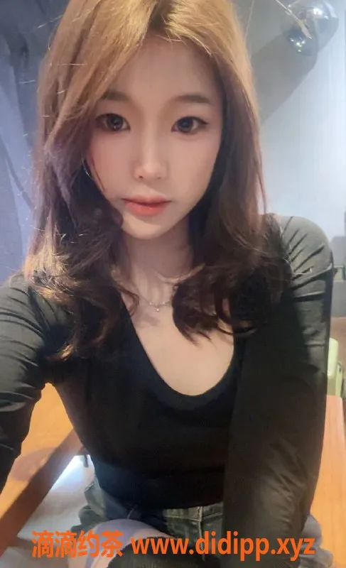 深圳楼凤-福田小蜜桃，甜美短暂相聚，期待你的光临