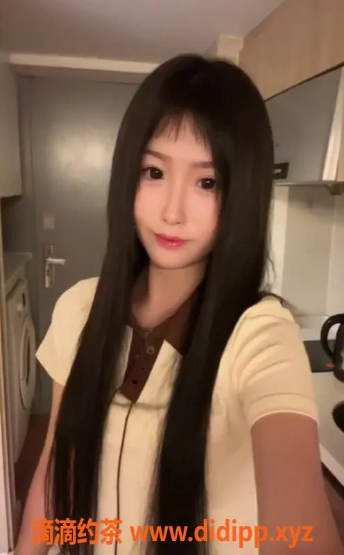 上海楼凤-浦东小荣，福利价900P，体验不一样的服务！