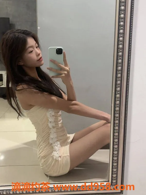 深圳楼凤-南山嫩妹甜甜，舌吻六九，718起