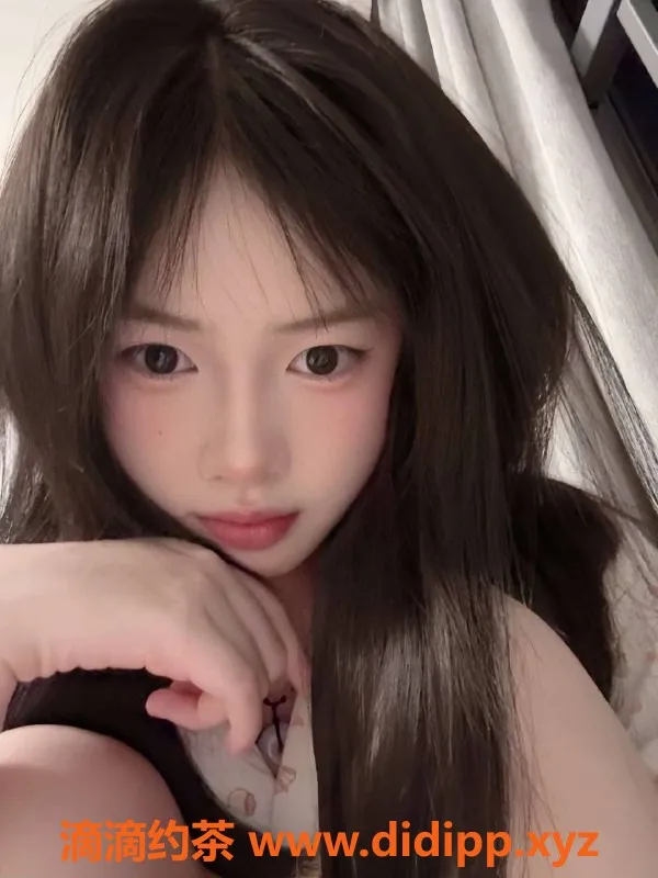 广州楼凤-天河小紫，视频验证可约，700元体验