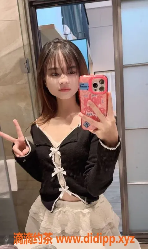 深圳楼凤-龙华嫩妹小婷，服务多样，价格900P起