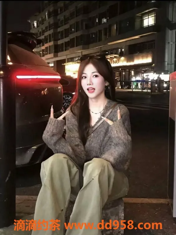 深圳楼凤-宝安小露，口爆与69服务，45分钟仅需600元