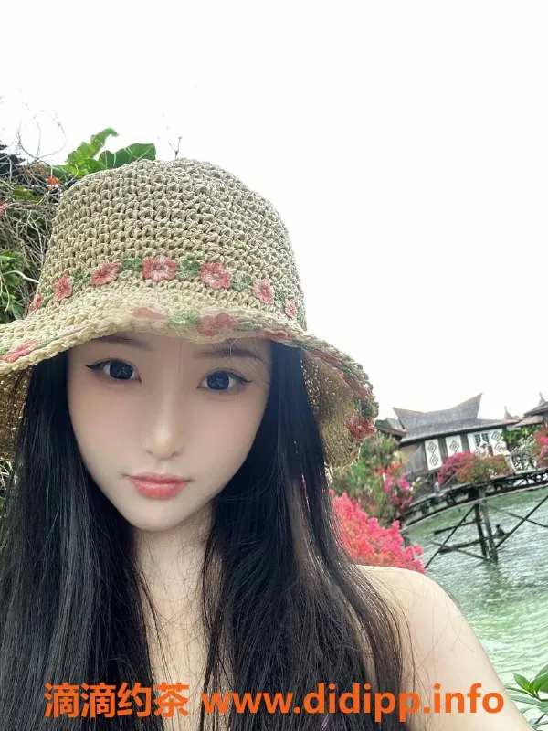 广州楼凤资源信息,天河冰冰，视频验证学妹，1200元等你来体验！