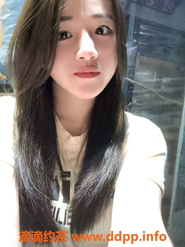 广州楼凤-天河区19岁嫩妹琪琪，身高158体重90，服务优质