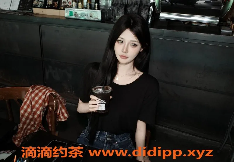 深圳楼凤-福田Vicky，165cm 44kg，舌吻服务等你尝试