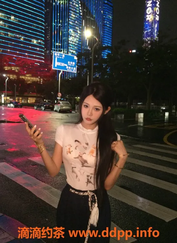 深圳楼凤资源信息,福田Vicky，165cm 44kg，舌吻服务等你尝试