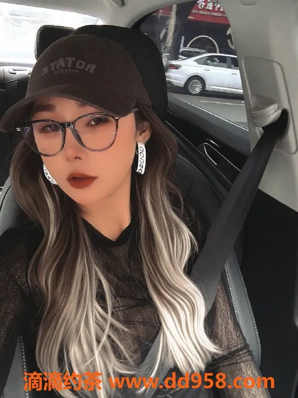 深圳楼凤资源信息,南山思思，26岁165cm，53kg，服务多样，超值体验