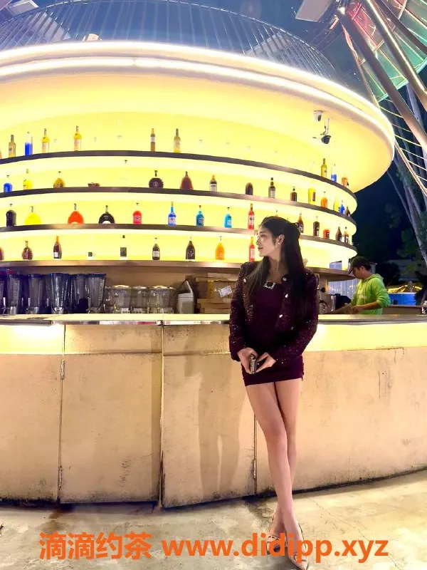 深圳楼凤-宝安豆豆：888元体验鸳鸯浴与69服务