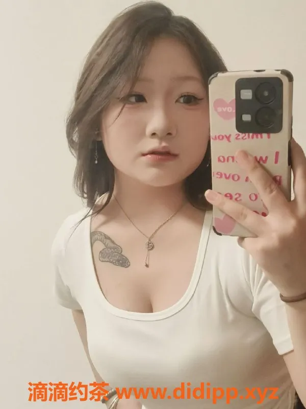 杭州楼凤-上城雨晴同学，18岁C杯，身材火辣，服务超多