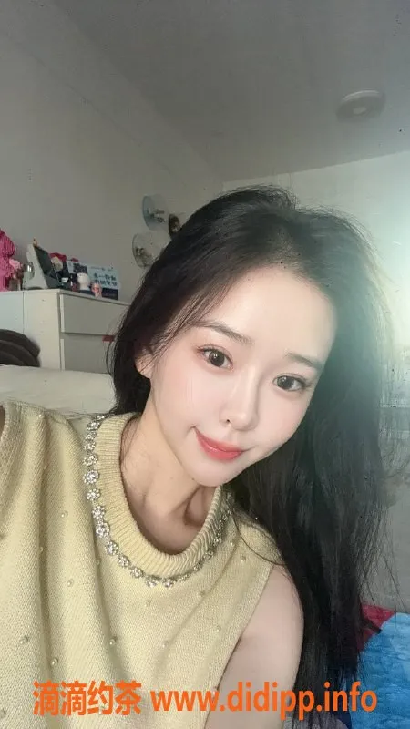 深圳楼凤-福田兔宝，168cm长腿美女，23岁仅49kg