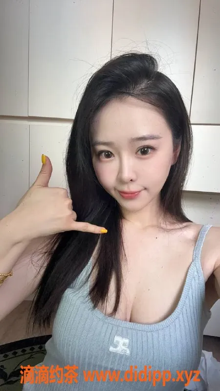 深圳楼凤-福田兔宝，168cm长腿美女，23岁仅49kg