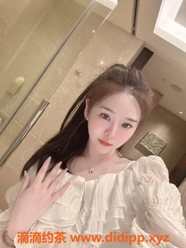 深圳楼凤-福田兔宝，168cm长腿美女，23岁仅49kg