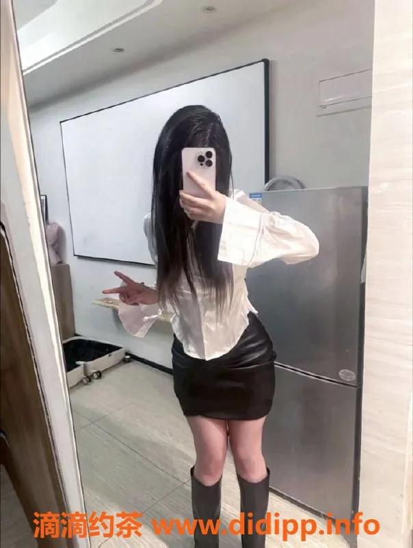 深圳楼凤-深圳宝安嫩妹媛媛，800元双向服务