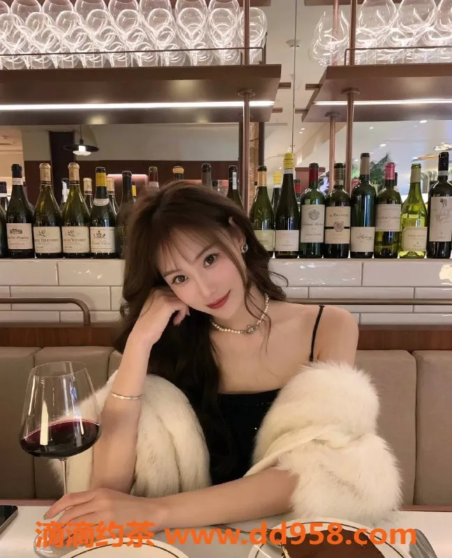 深圳楼凤-福田顾小姐，24岁，165D大胸，988起