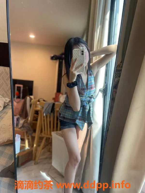 广州楼凤-天河学妹栀栀，身材火辣，600元体验服务