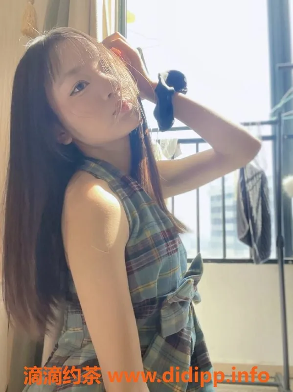 广州楼凤-天河学妹栀栀，身材火辣，600元体验服务