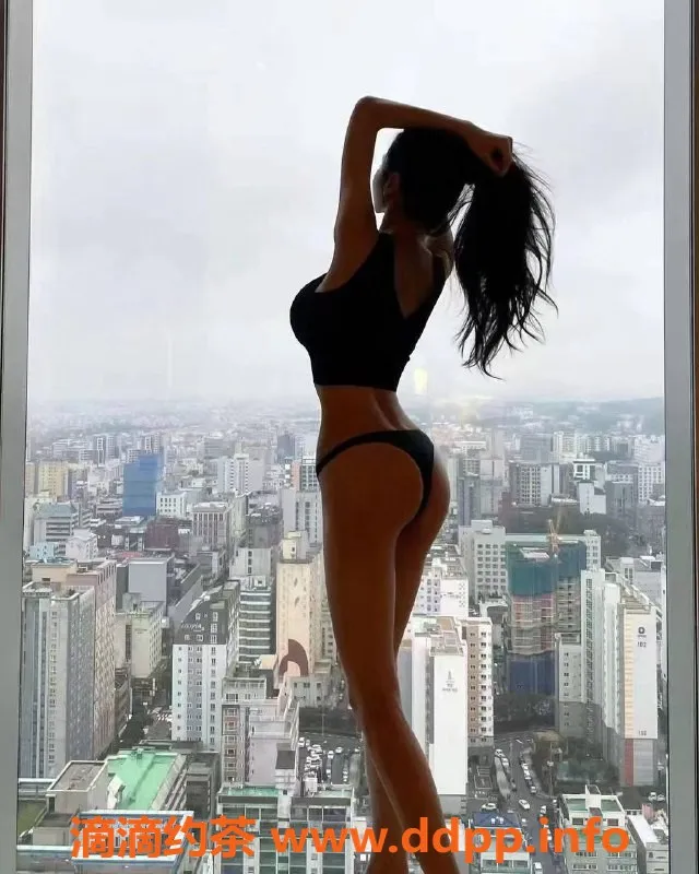 深圳楼凤-福田楚楚，1300元享鸳鸯浴与制服服务