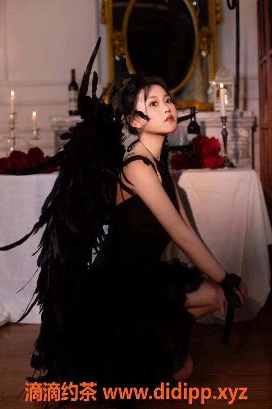 深圳楼凤-福田嫩妹伊颜，900元起享制服魅力