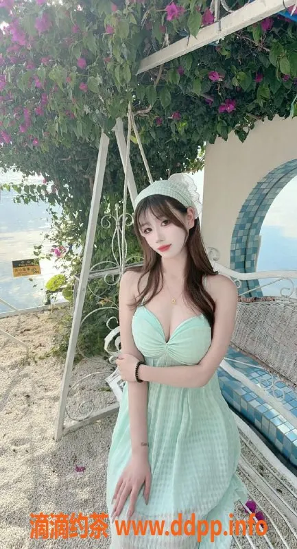 深圳楼凤-福田嫩妹念琪，1200元制服服务等你体验