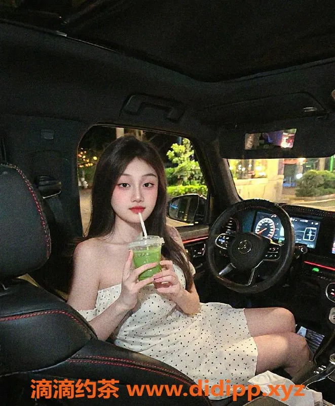 深圳楼凤-龙华小萍，700P起，服务超贴心