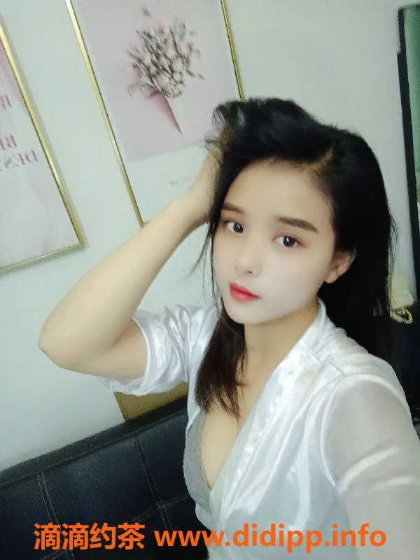 广州楼凤-白云少妇小慧，400元包时服务等你来体验！