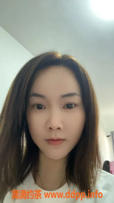 广州楼凤资源信息,黄埔区苏苏，160身材 B罩杯，莞式服务