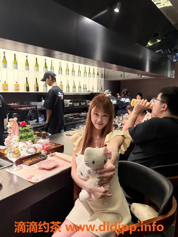 深圳楼凤-福田樱桃，19岁嫩妹，身材火辣，价格798起